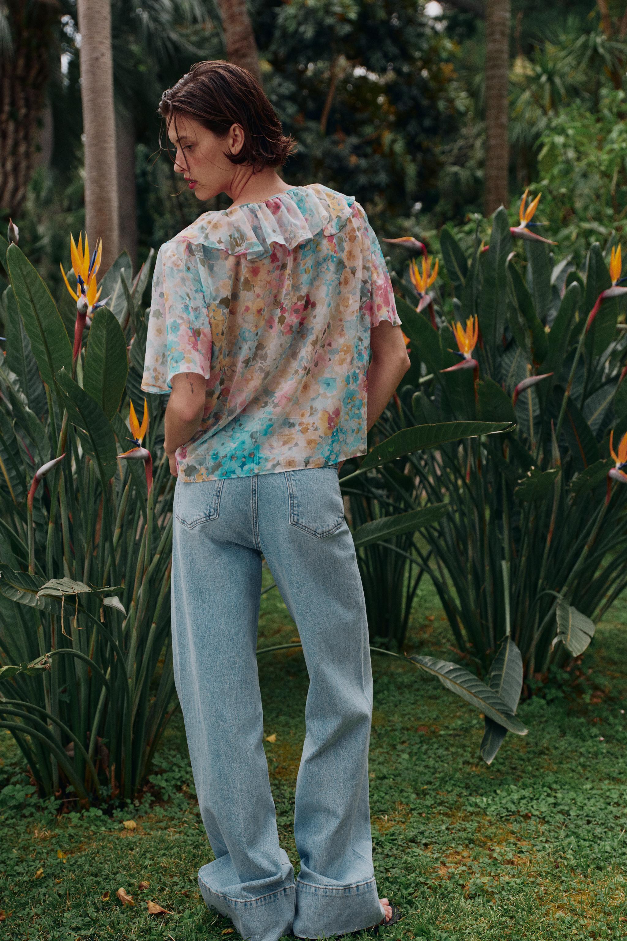 RUFFLED FLORAL PRINT BLOUSE
